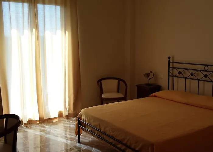 Capo Sant'alessio לינה וארוחת בוקר