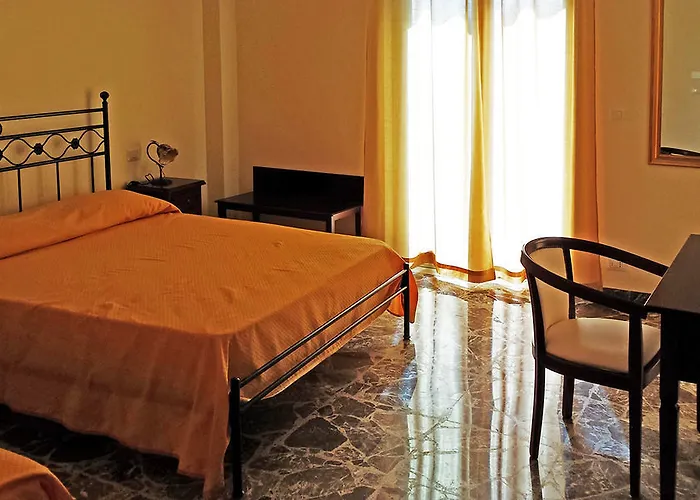 Capo Sant'alessio Couette-café SantʼAlessio Siculo